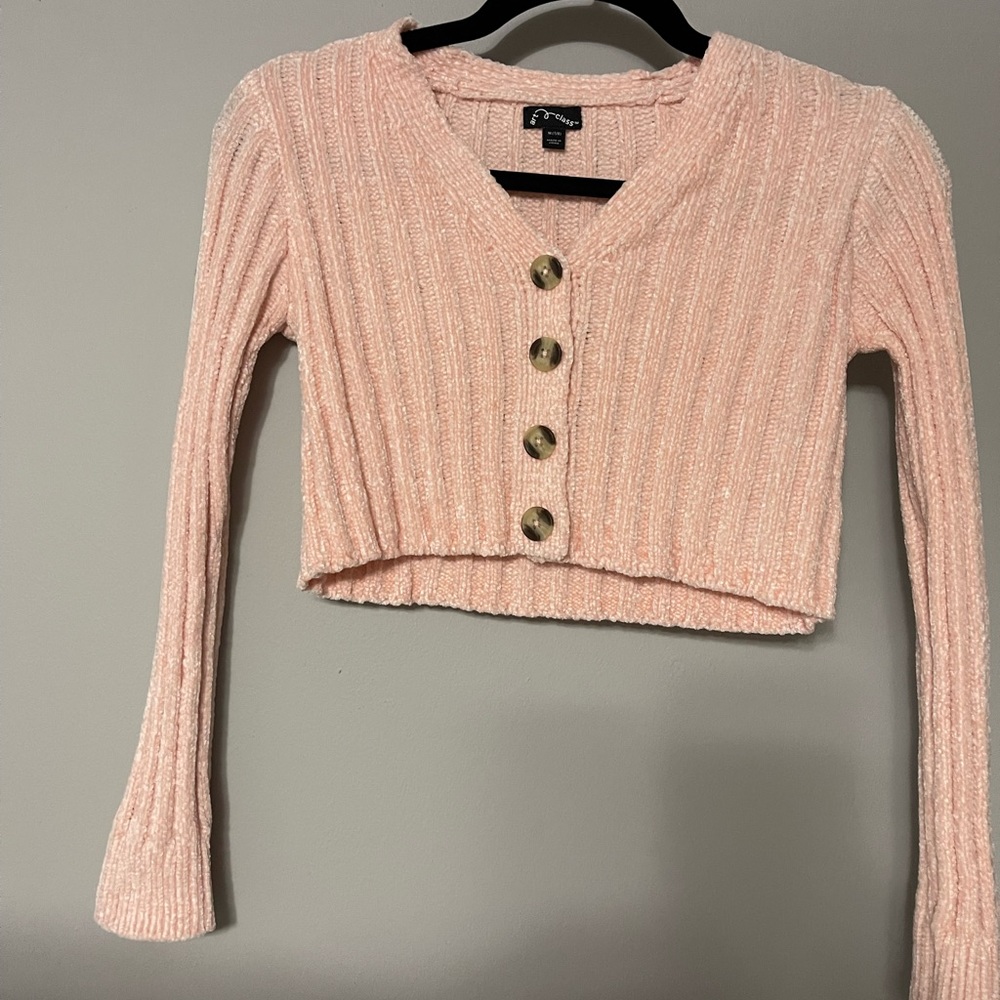 Cropped pink sweater jacket top from Art Class. Size M(7/8)